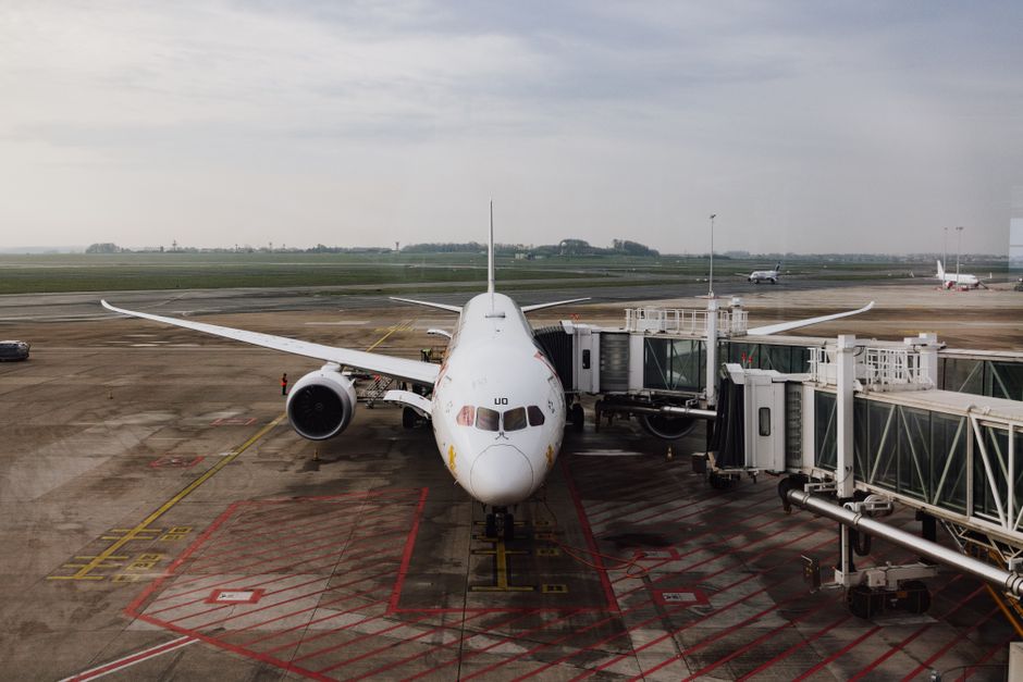 Nigerians arriving at airport during evacuation