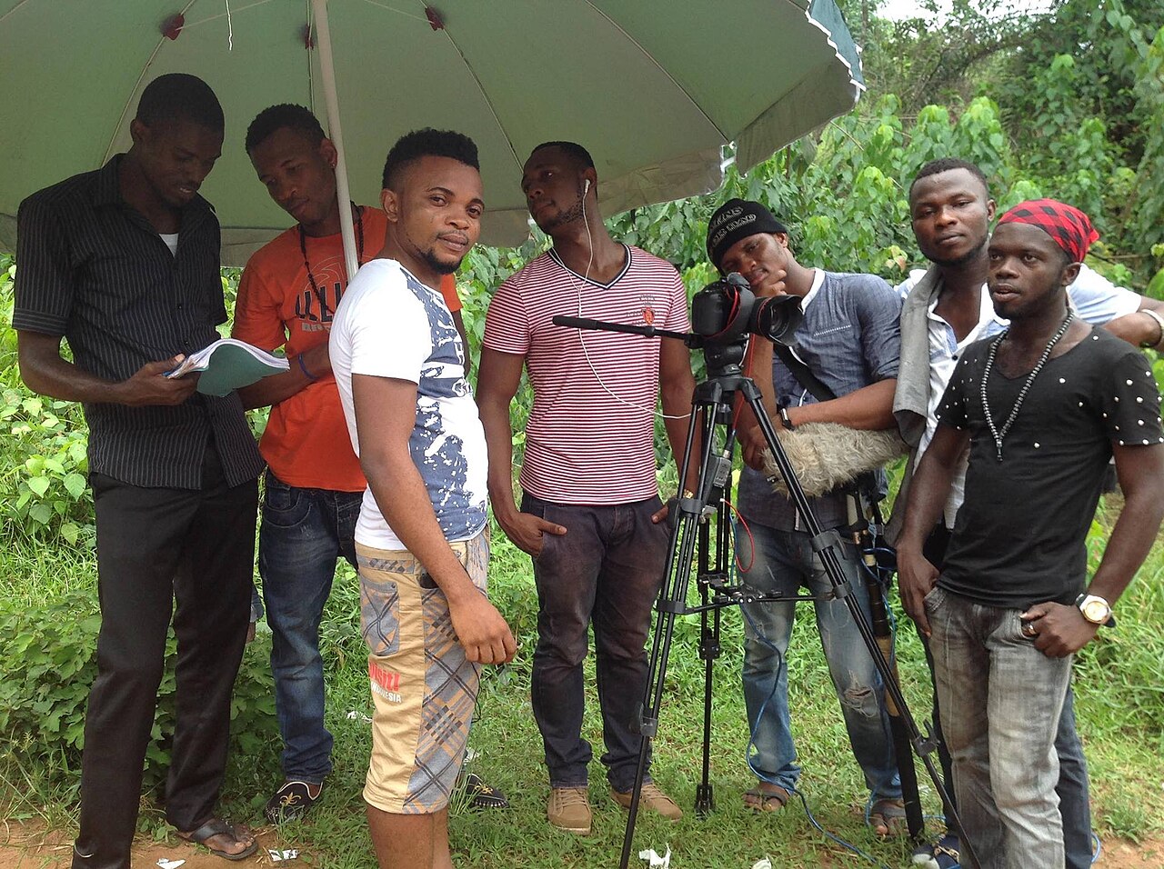 Crowd gathered outside a Lagos cinema for the premiere of the Nollywood film Black Market