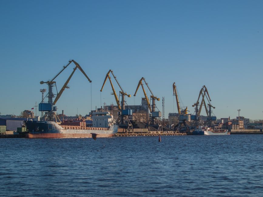 Busy container port representing the Ogun State and DP World maritime deal